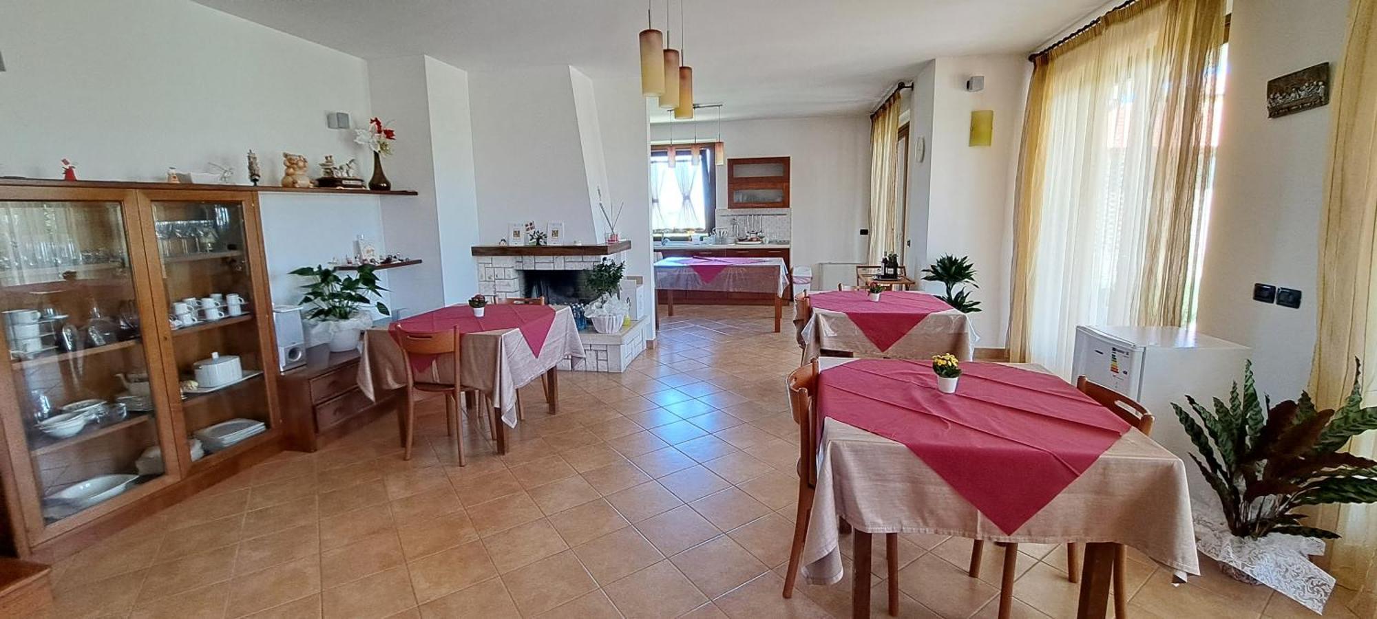 B & B Le Tre Rose Tollo Bagian luar foto