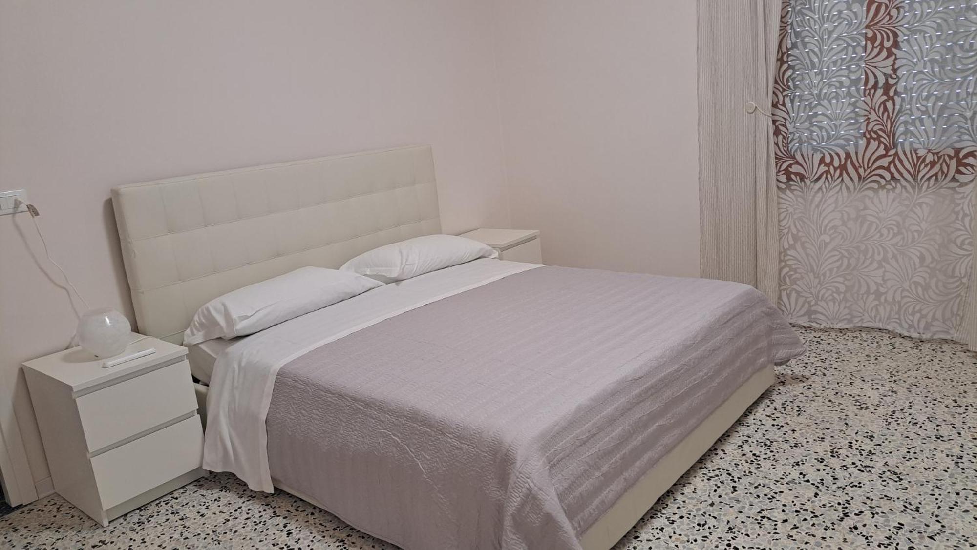 B & B Le Tre Rose Tollo Bagian luar foto