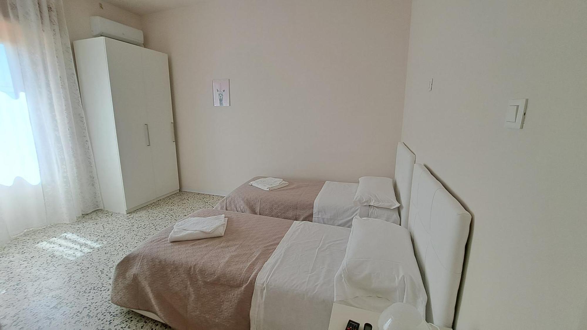 B & B Le Tre Rose Tollo Bagian luar foto