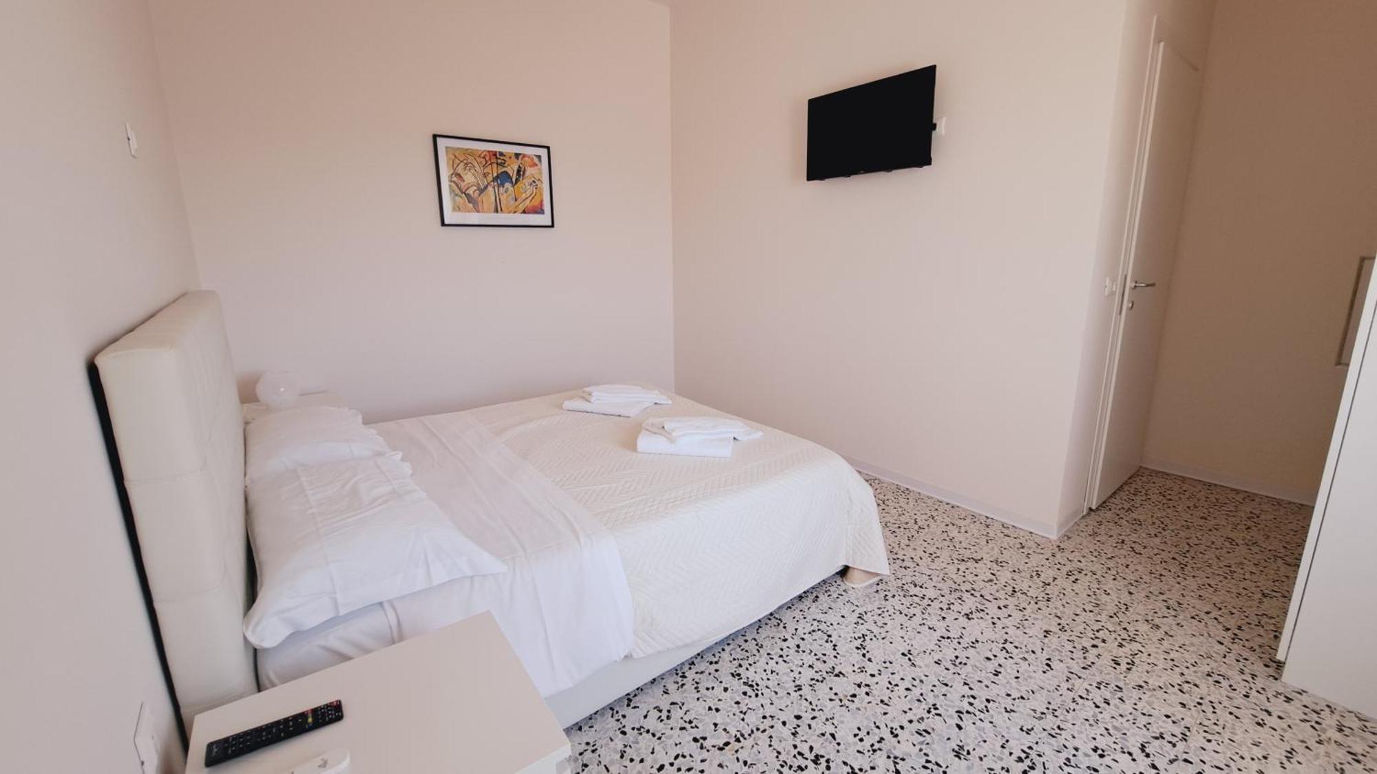 B & B Le Tre Rose Tollo Bagian luar foto