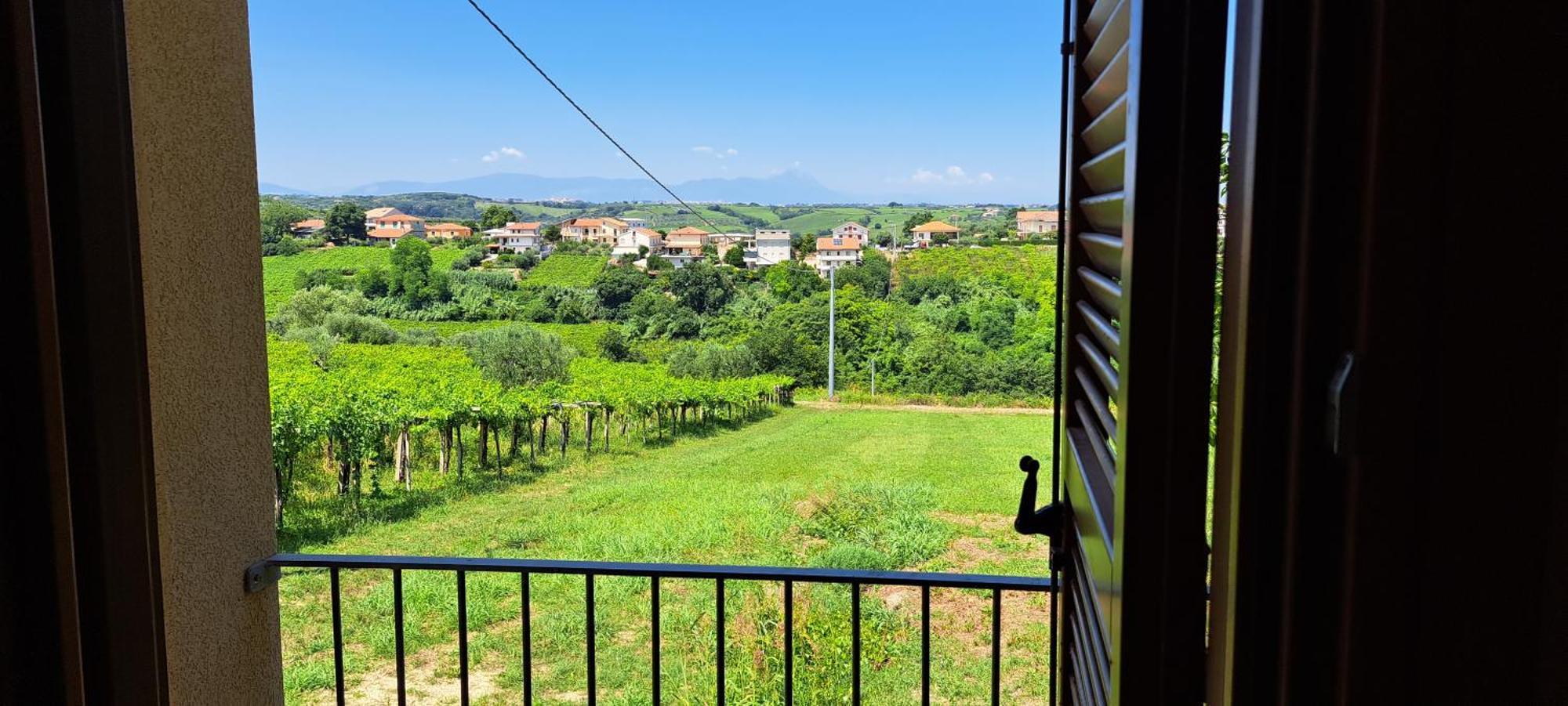 B & B Le Tre Rose Tollo Bagian luar foto