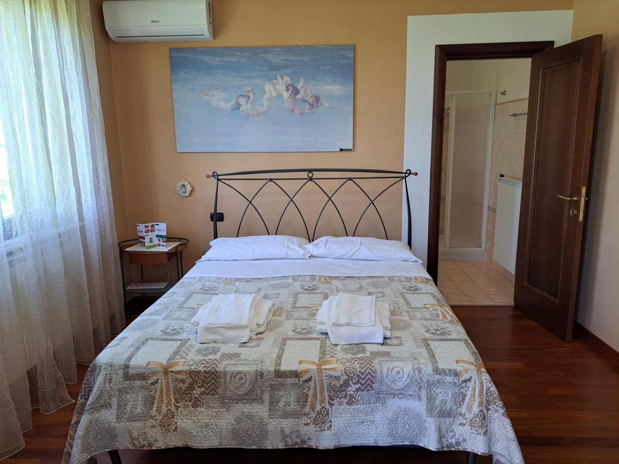 B & B Le Tre Rose Tollo Bagian luar foto