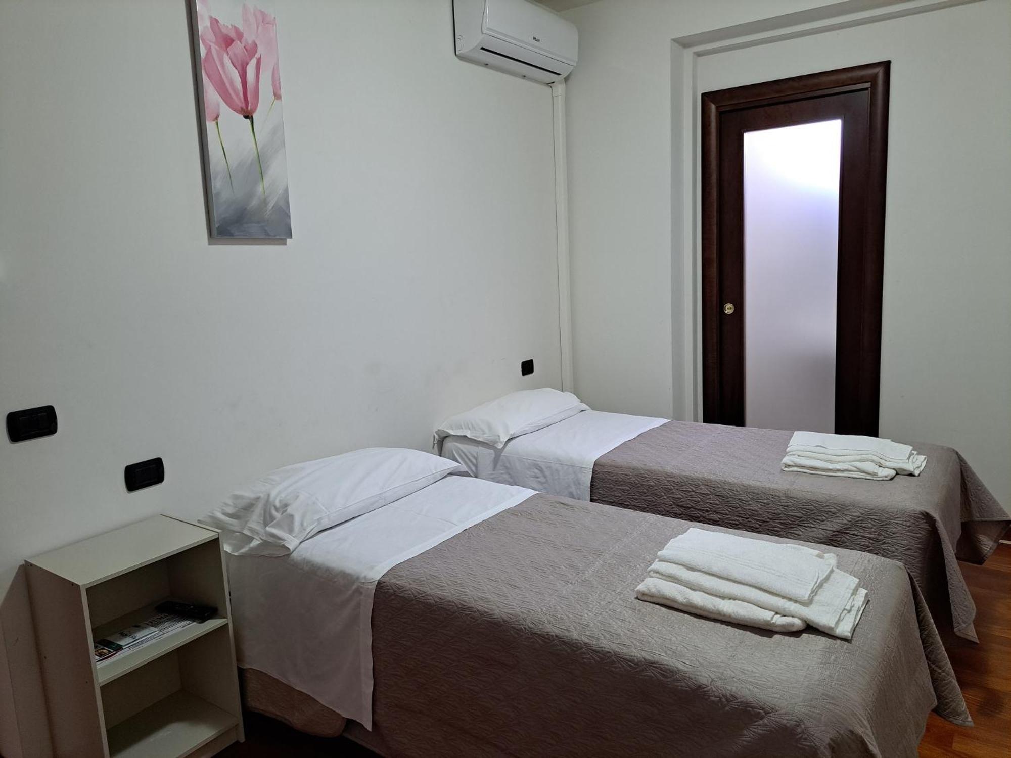 B & B Le Tre Rose Tollo Bagian luar foto