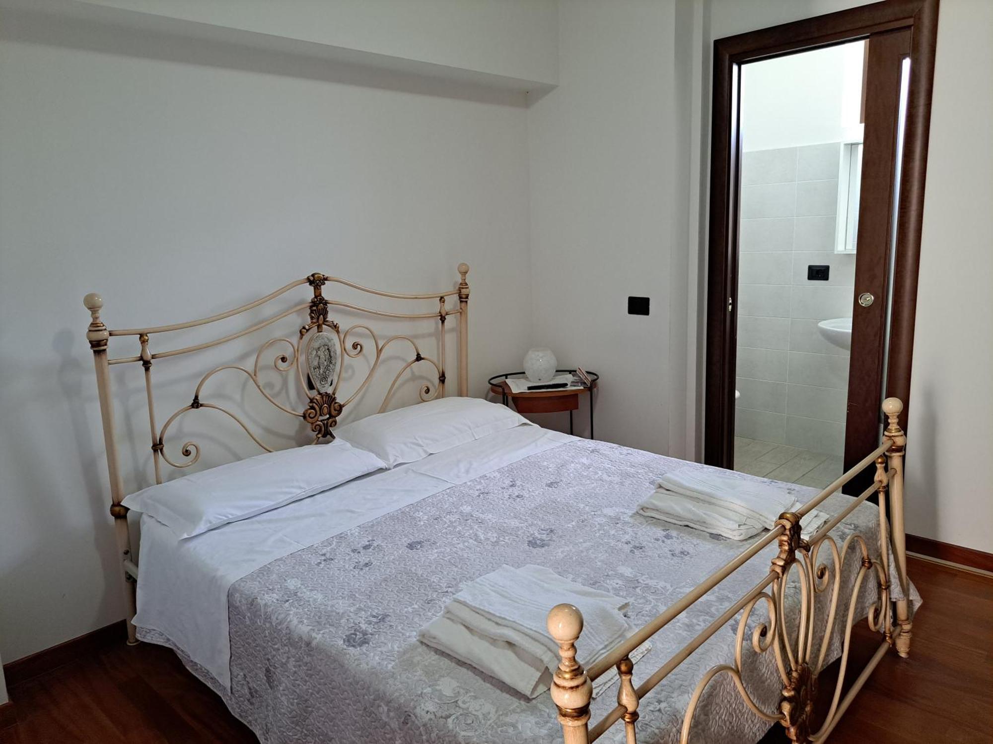 B & B Le Tre Rose Tollo Bagian luar foto