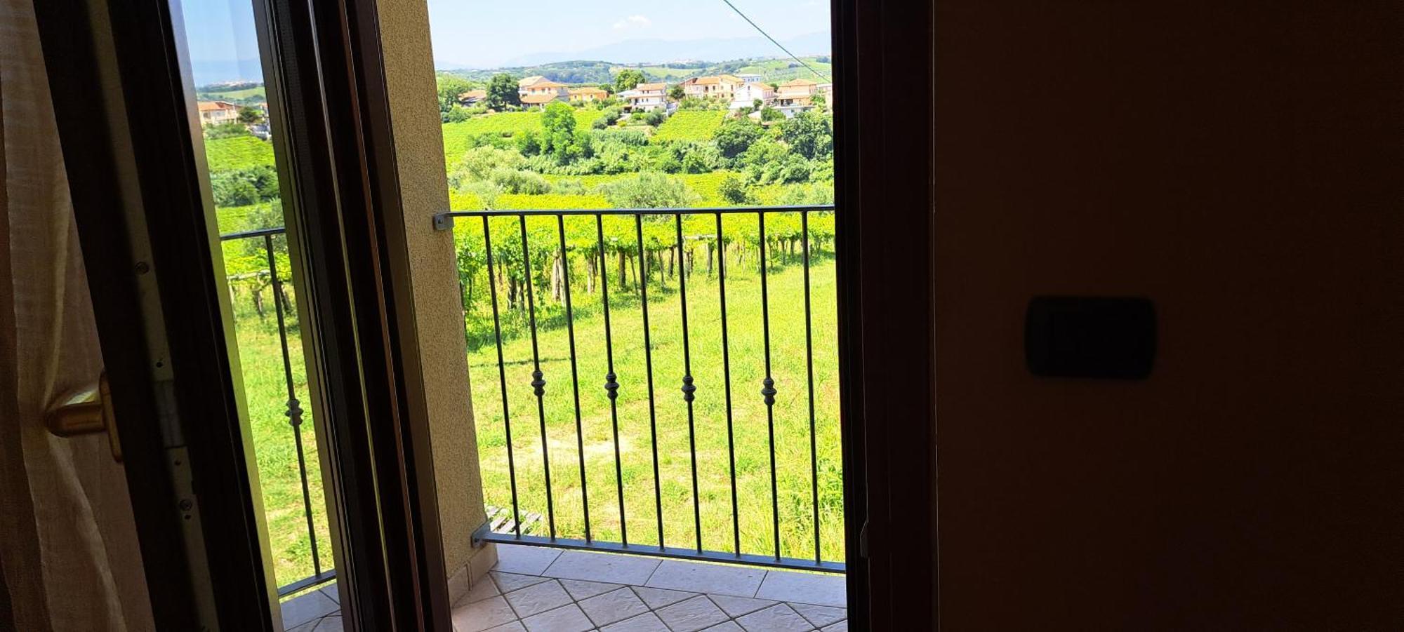 B & B Le Tre Rose Tollo Bagian luar foto